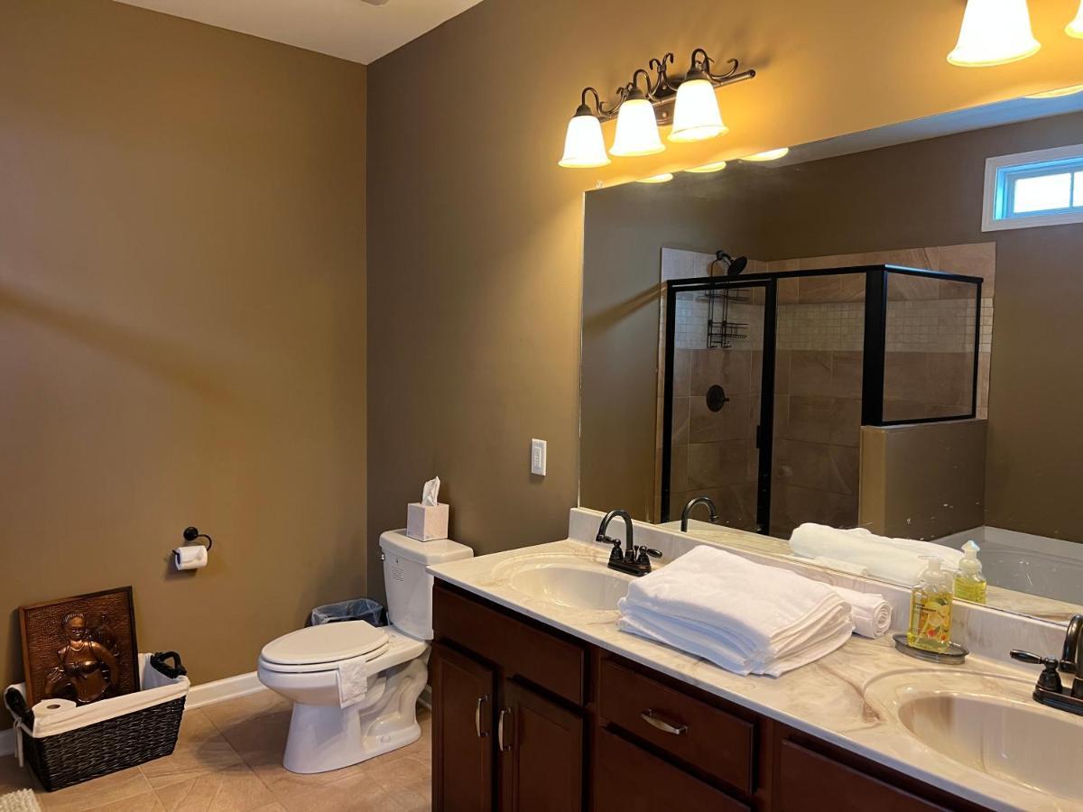 Five Stars Luxury Home Clarksville Eksteriør billede